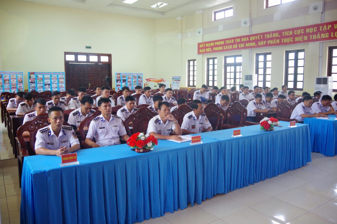 Hải đoàn 42 BTL Vùng Cảnh sát biển 4 quyết tâm đẩy lùi khai thác IUU tại xứ biển Năm Căn - Cà Mau