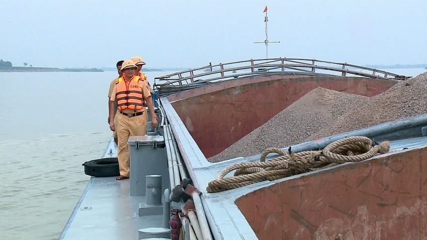 Kiểm soát nguồn gốc hàng hóa và tải trọng phương tiện. Kiểm soát nguồn gốc hàng hóa và tải trọng phương tiện.