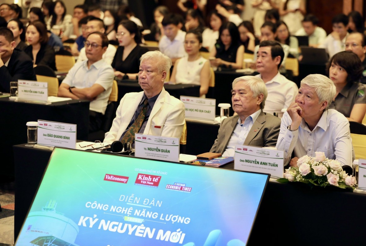 Việt Nam không thể đứng ngoài 