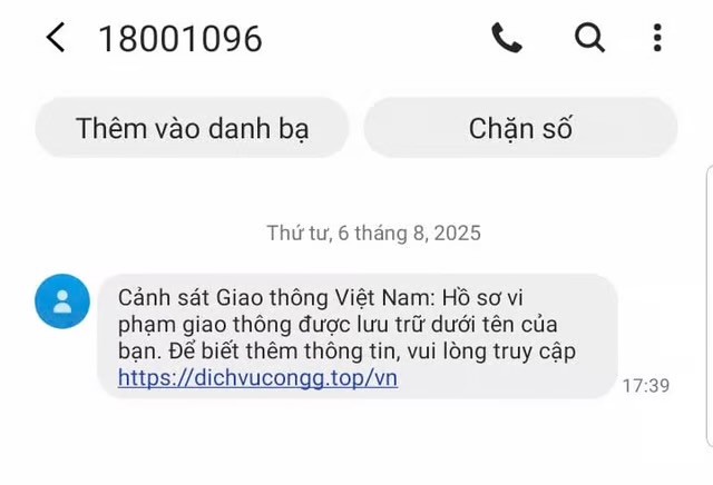 Tin nhắn lừa đảo nộp phạt vi phạm giao thông