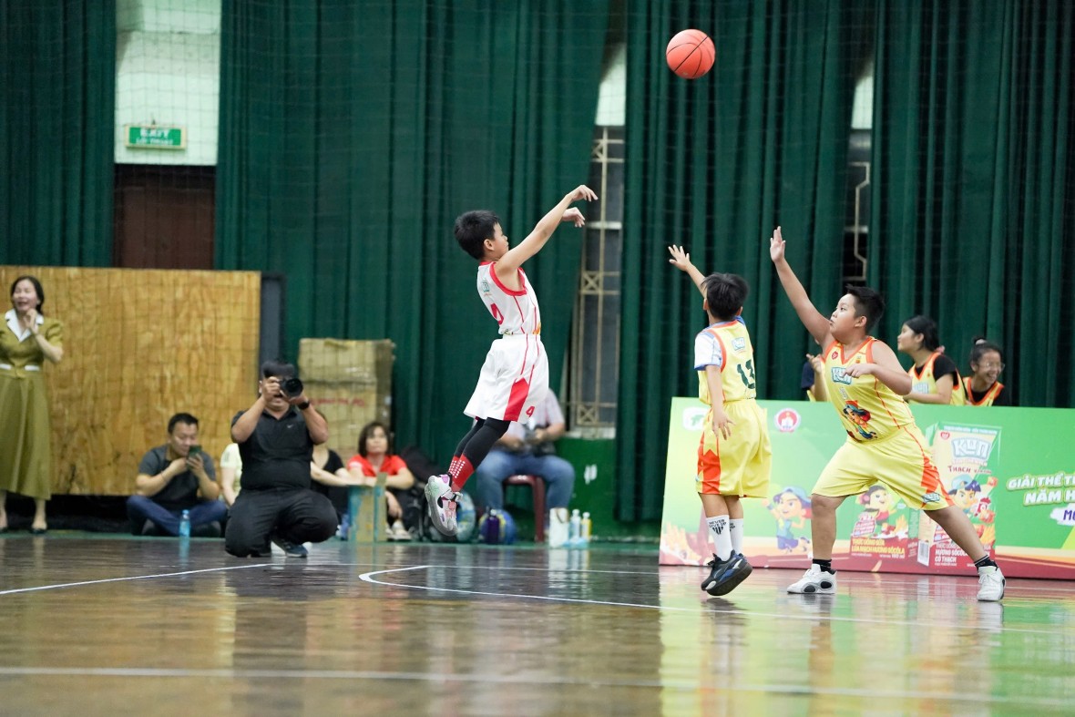 Một sân chơi vận động vui vẻ mà Kun mang đến cho trẻ em Việt Nam - Cúp bóng rổ Kun Siêu Phàm