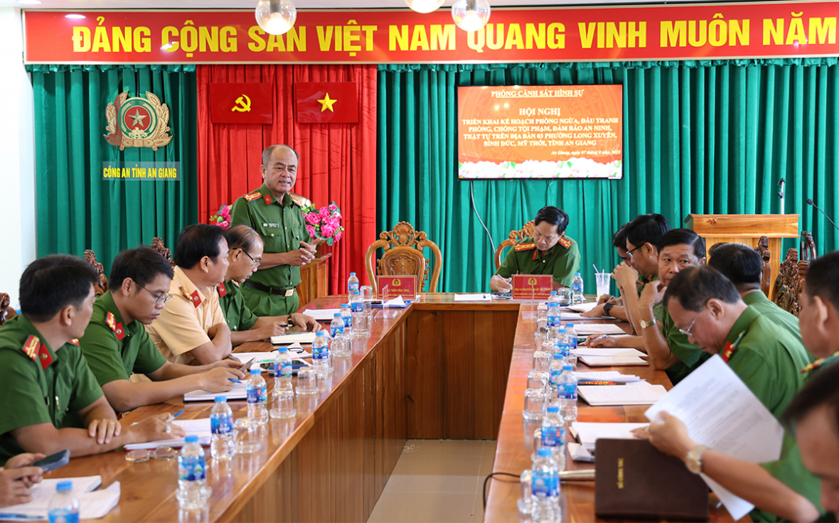 Công an các phường Long Xuyên, Bình Đức, Mỹ Thới chủ động đấu tranh, phòng chống tội phạm, bảo đảm ANTT Công an các phường Long Xuyên, Bình Đức, Mỹ Thới chủ động đấu tranh, phòng chống tội phạm, bảo đảm ANTT