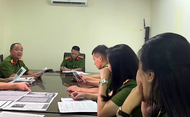 Cơ quan công an lên kế hoạch triệt phá đường dây mang thai hộ. Cơ quan công an lên kế hoạch triệt phá đường dây mang thai hộ.