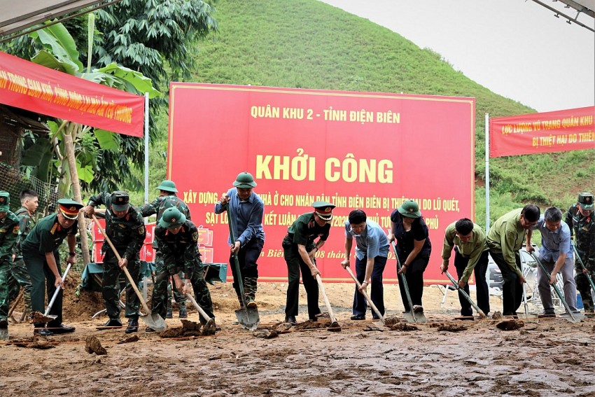 Gần 10 tỷ đồng ủng hộ người dân vùng lũ Điện Biên