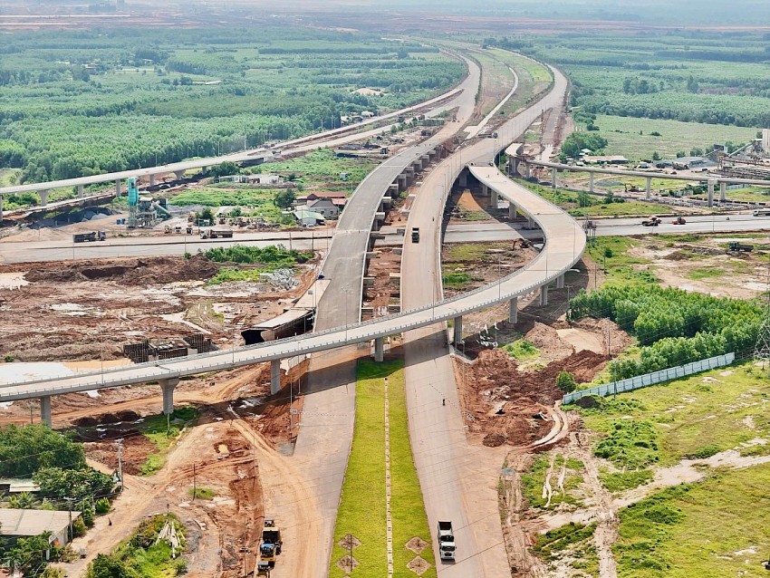 Tuyến T2 nối từ cao tốc TP.HCM - Long Thành - Dầu Giây đến nút giao sân bay đã đạt trên 85% sản lượng.