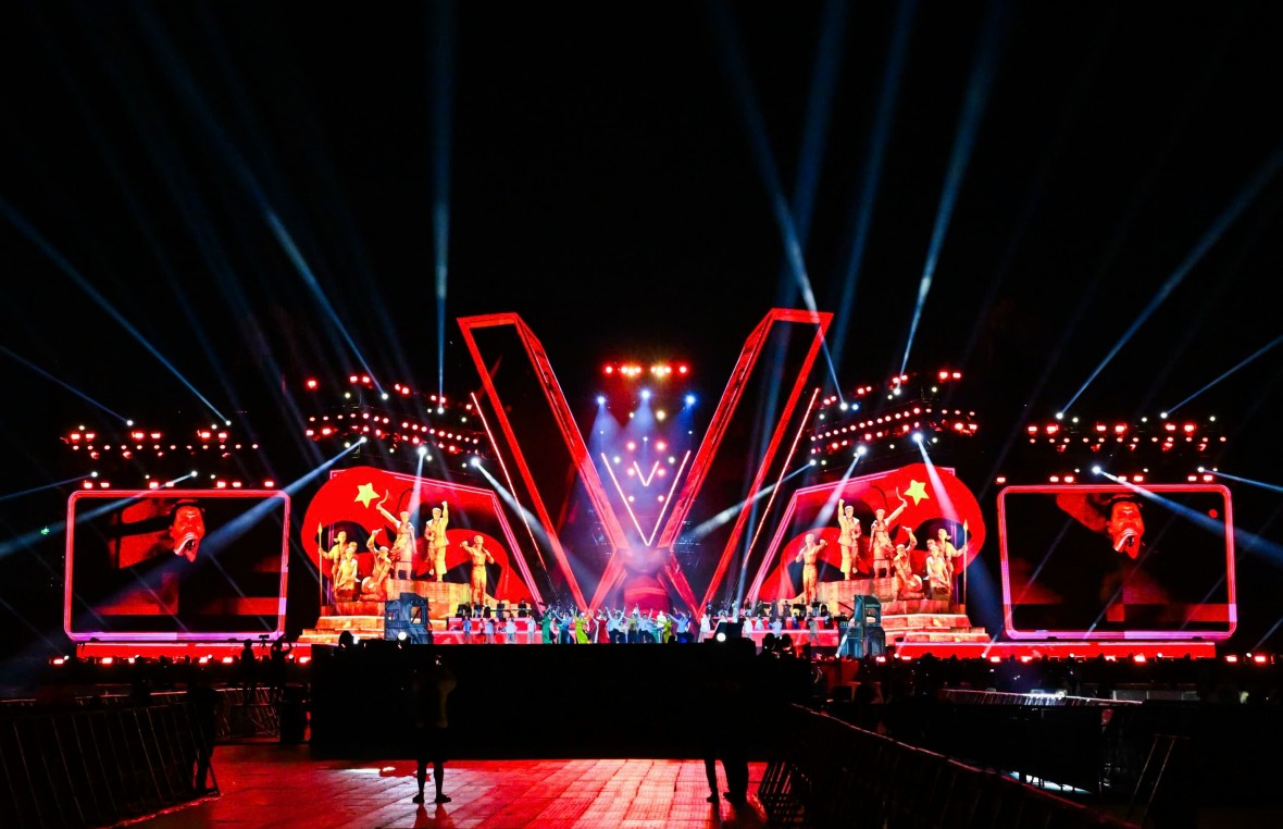 Mỹ Đình rực sáng, sẵn sàng cho đêm diễn 