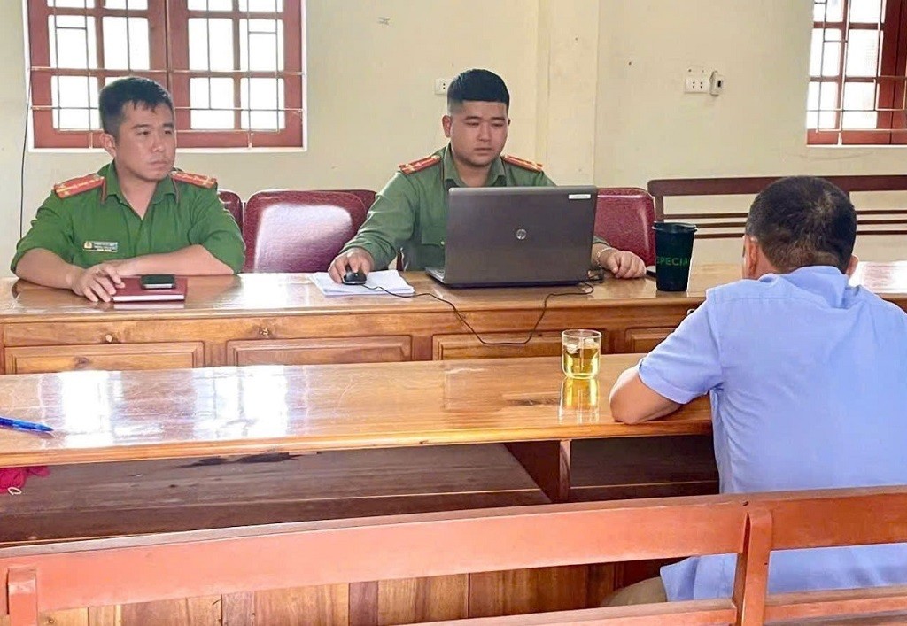 Ông P.V.B. chia sẻ thông tin sai sự thật trên mạng xã hội - Ảnh Côgn an Nghệ An. Ông P.V.B. chia sẻ thông tin bịa đặt, sai sự thật trên mạng xã hội. (Ảnh: Công an Nghệ An)