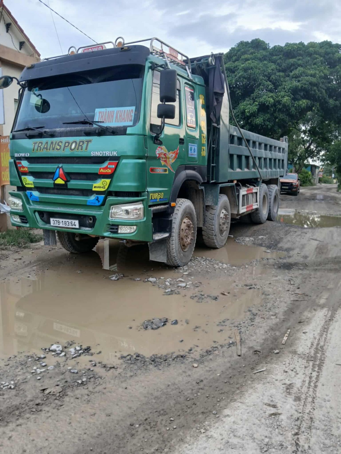 Người dân khối 25,26 phường Hoàng Mai sẽ sớm có đường mới đảm bảo an toàn, mỹ quan.