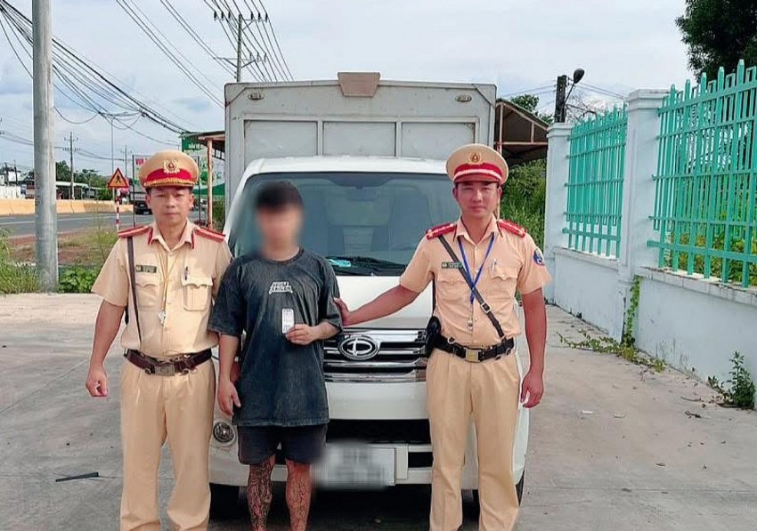 Tài xế ô tô tải ở Đồng Nai bị phát hiện dương tính ma túy, không có bằng lái