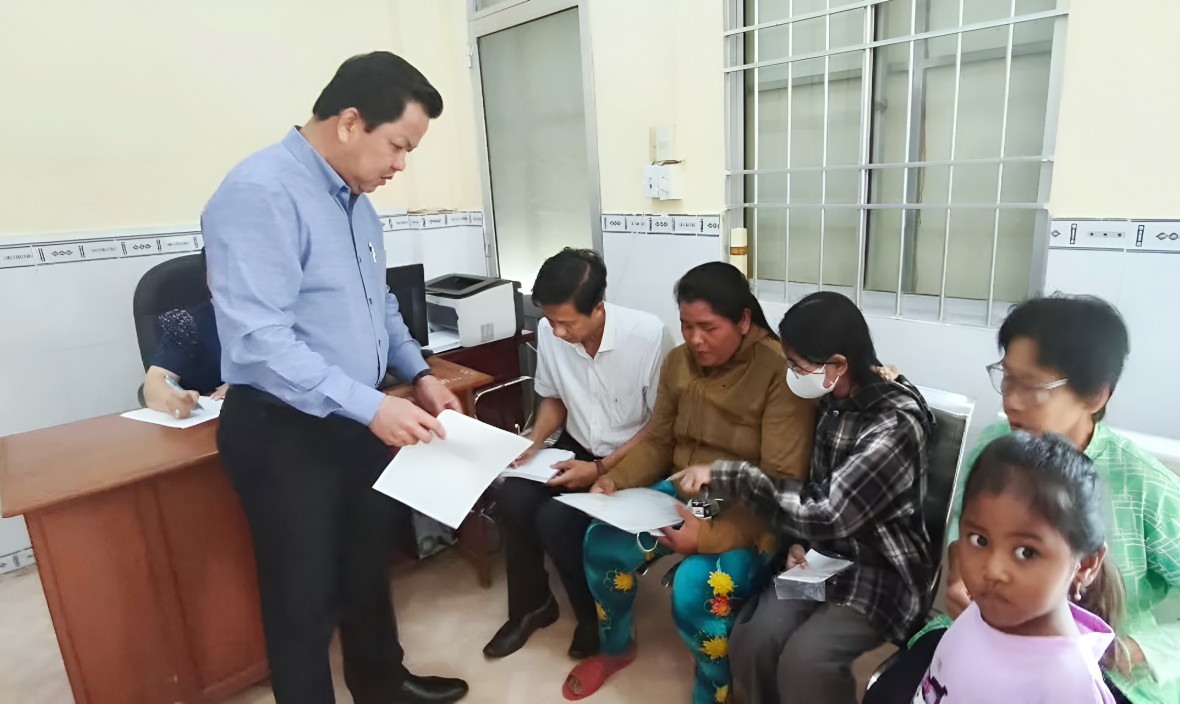 Cà Mau: Định hình nền hành chính hiện đại, lấy người dân làm trung tâm Cà Mau: Định hình nền hành chính hiện đại, lấy người dân làm trung tâm