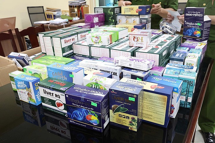 Một số thực phẩm chức năng bị thu giữ - Ảnh: Công an tỉnh Phú Thọ