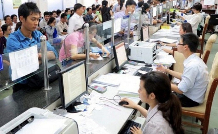 Bộ Nội vụ đề xuất xếp lương với người được tuyển dụng vào công chức.