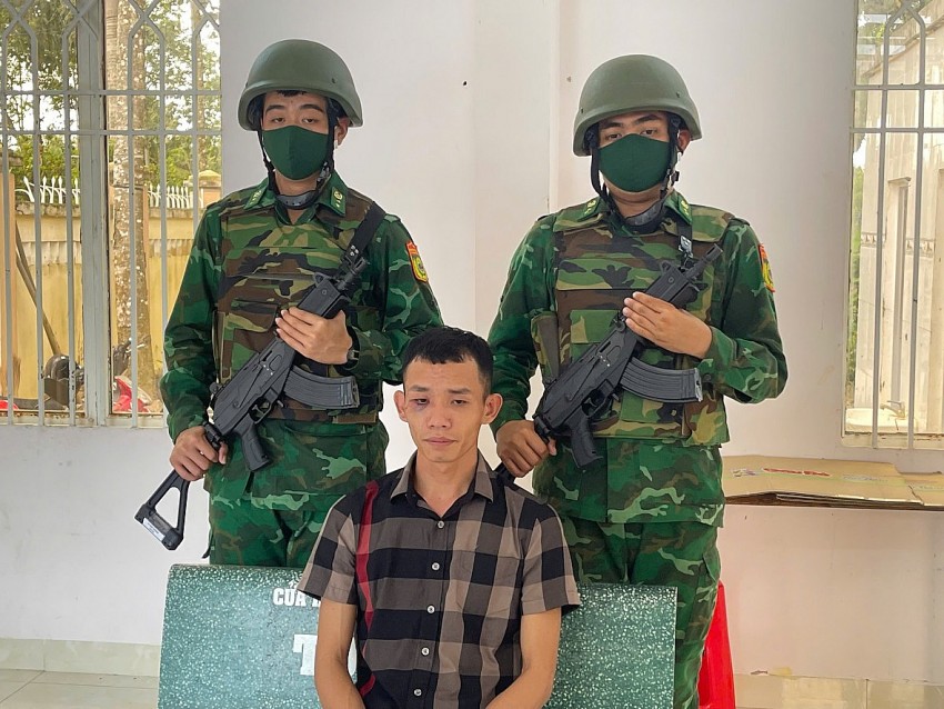 BĐBP Tây Ninh Bắt đối tượng vận chuyển gần 3,7kg ma tuý qua biên giới