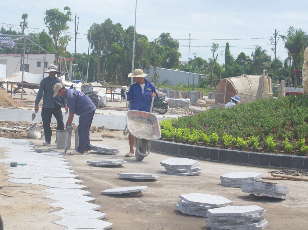 Quảng trường Phan Ngọc Hiển - Biểu tượng đô thị mới của Cà Mau