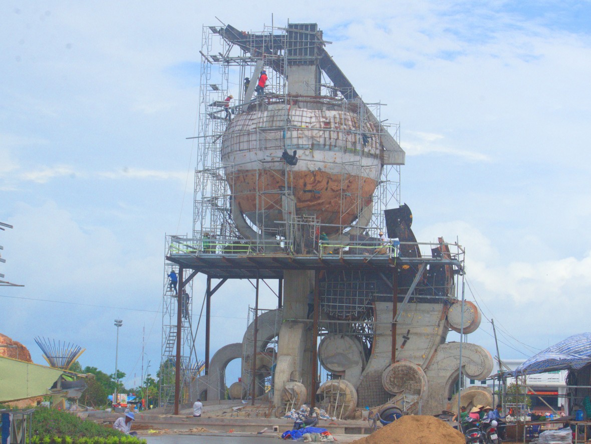 Quảng trường Phan Ngọc Hiển - Biểu tượng đô thị mới của Cà Mau