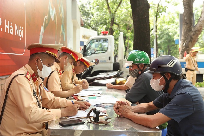Hà Nội: Siết chặt kiểm soát nồng độ cồn, phòng ngừa tai nạn giao thông