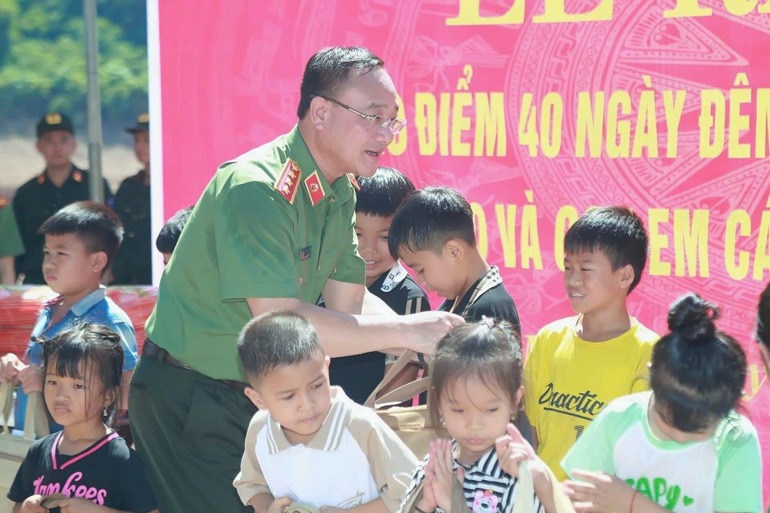 Những học sinh địa bàn vùng lũ không bị bỏ lại phía sau.