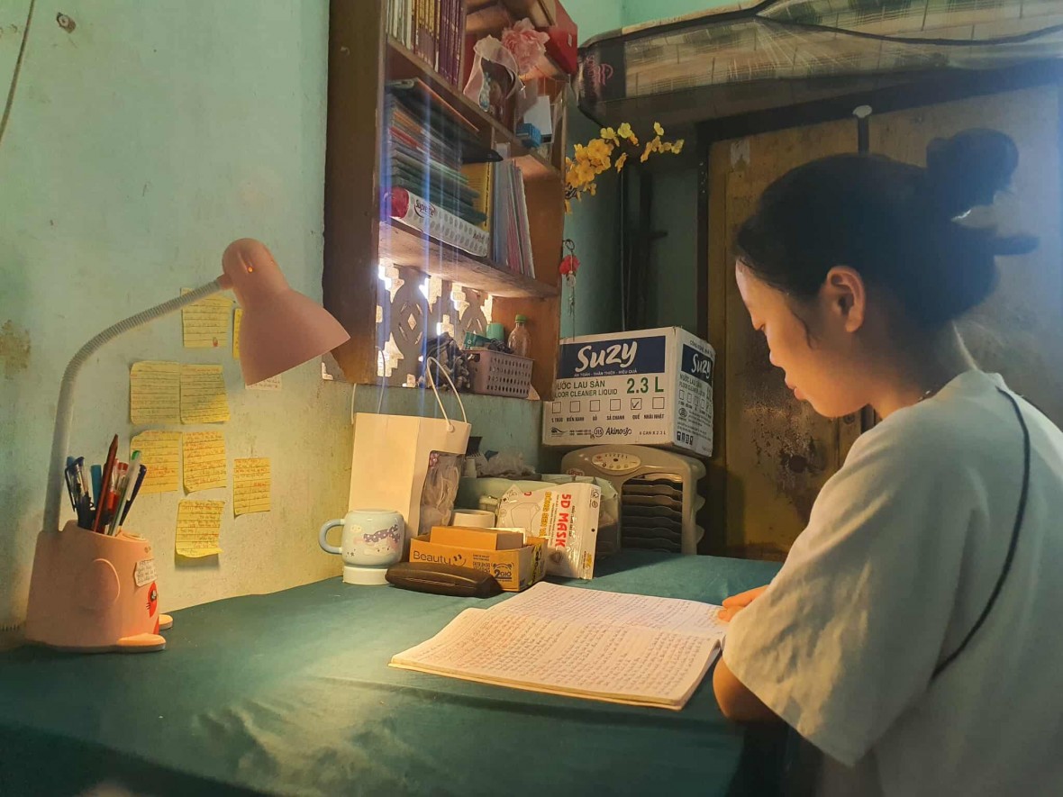 Nguyễn Thị Huế mồ côi bố từ khi mới 3 tuổi.