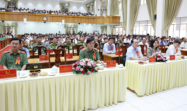 Tưng bừng Ngày hội toàn dân bảo vệ ANTQ phường Long Xuyên