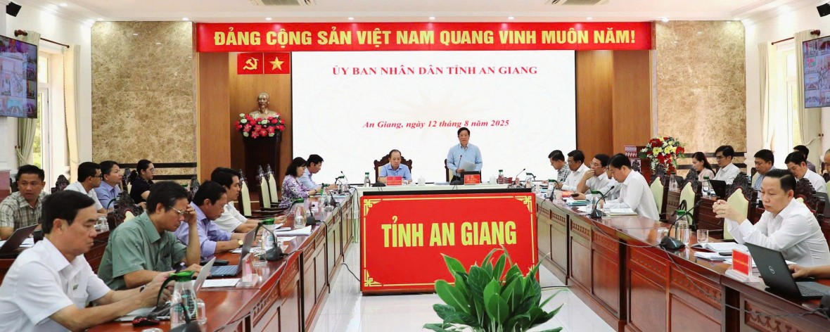 An Giang tăng tốc giải ngân vốn đầu tư công theo nguyên tắc “6 rõ” của Thủ tướng Chính phủ An Giang tăng tốc giải ngân vốn đầu tư công theo nguyên tắc “6 rõ” của Thủ tướng Chính phủ