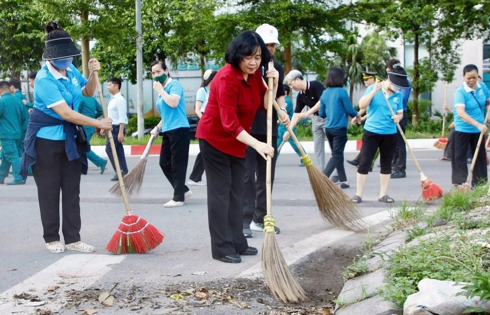 Phát động phong trào giữ vệ sinh môi trường chào mừng kỷ niệm 80 năm Quốc khánh 2/9