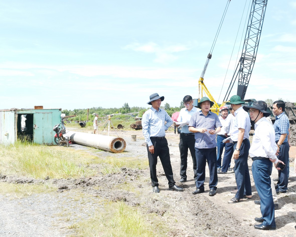 Cà Mau: Tăng tốc giải ngân vốn đầu tư công, tháo gỡ vướng mắc tại các dự án trọng điểm Cà Mau: Tăng tốc giải ngân vốn đầu tư công, tháo gỡ vướng mắc tại các dự án trọng điểm