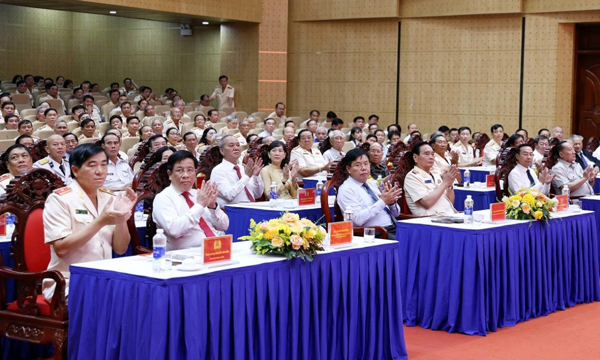 Tự hào 80 năm Ngày truyền thống Công an nhân dân vẻ vang, anh hùng!