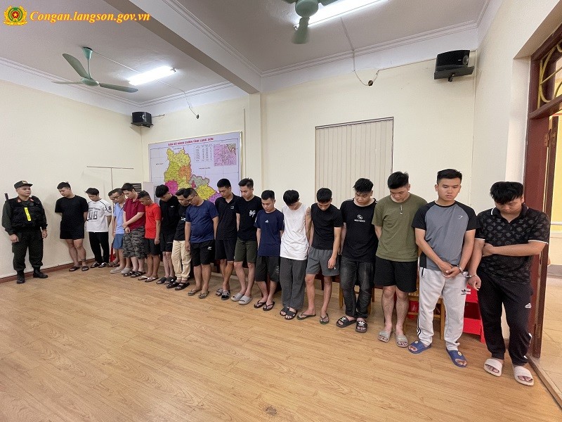 Bắt 19 người trong đường dây mua bán tài khoản mạng thu lợi hàng tỷ đồng tại Lạng Sơn