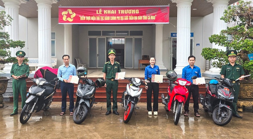 Cà Mau: Bộ đội Biên phòng Rạch Gốc đồng hành cùng mô hình TTHC “phi địa giới”