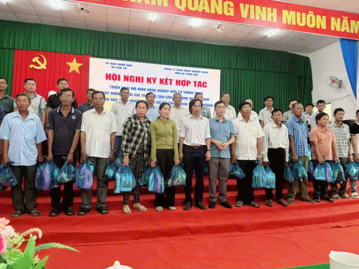 Ký kết triển khai mô hình nông nghiệp hữu cơ thông minh