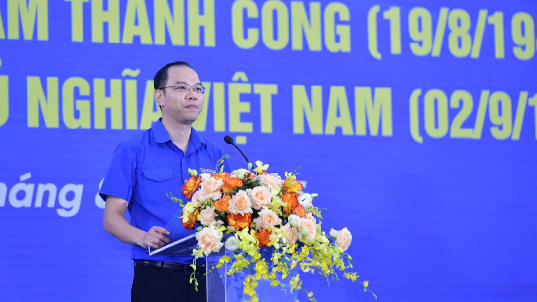 Bí thư Thành đoàn Hà Nội Nguyễn Tiến Hưng phát biểu tại Chương trình. Ảnh: MT