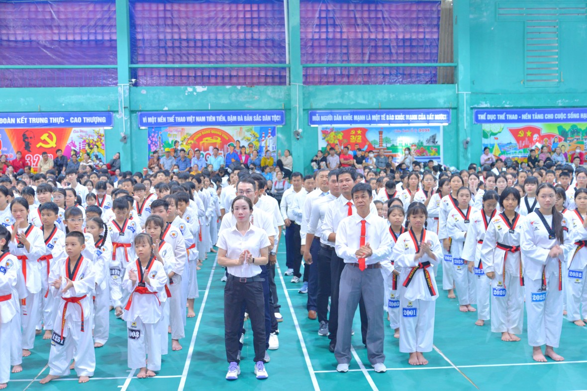Gần 700 võ sinh ở Cà Mau tham gia Kỳ thi thăng đẳng Taekwondo năm 2025