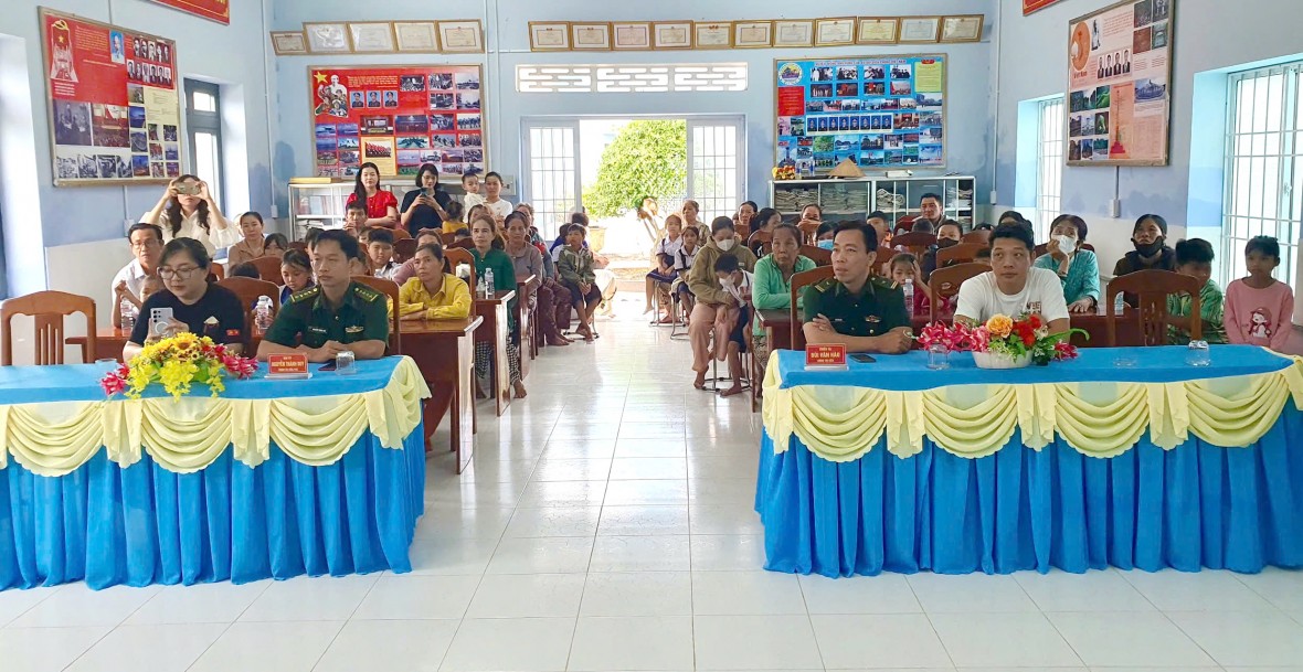 Cà Mau: Lan tỏa yêu thương đến học sinh vùng biên trong dịp Quốc khánh