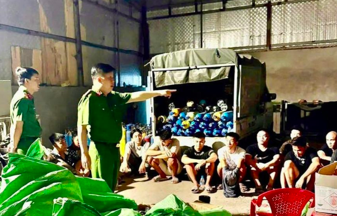 Triệt phá đường dây mua, bán