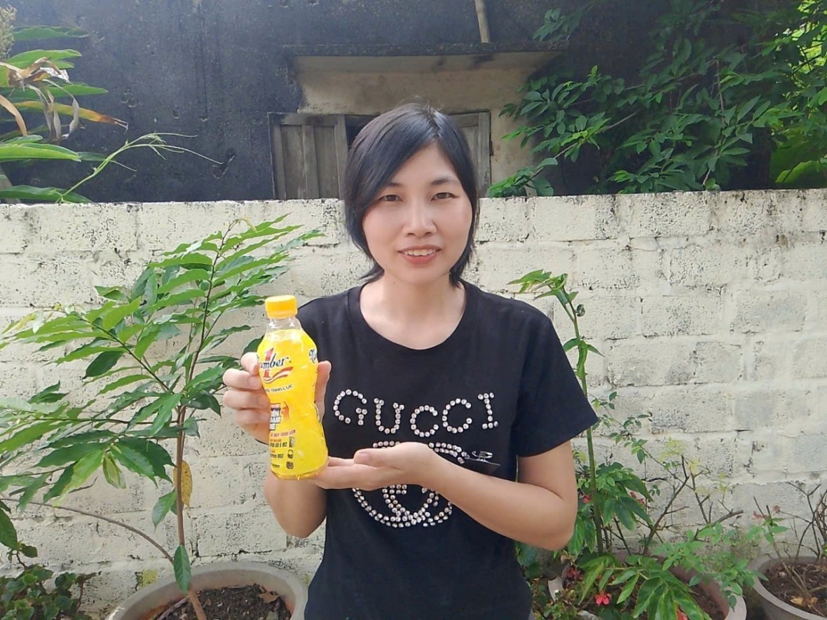 Chị Trịnh Thị Ngọc bất ngờ trúng 50 triệu đồng tiền mặt nhờ tiếp năng lượng để tỉnh táo làm việc mỗi ngày với Number 1. (Ảnh: NVCC)