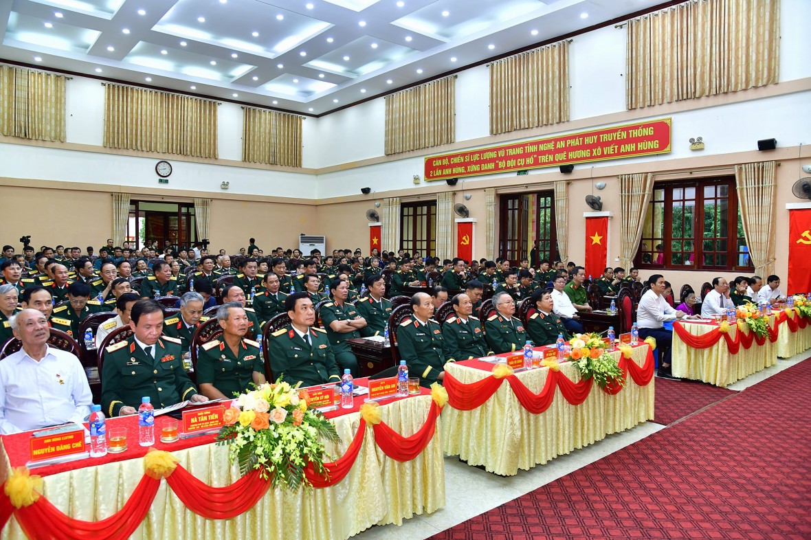 Tỉnh Nghệ An kỷ niệm 80 năm ngày truyền thống lực lượng vũ trang.