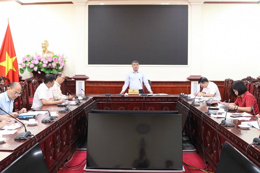 Thẩm định Dự thảo Luật Tiết kiệm, chống lãng phí Thẩm định Dự thảo Luật Tiết kiệm, chống lãng phí