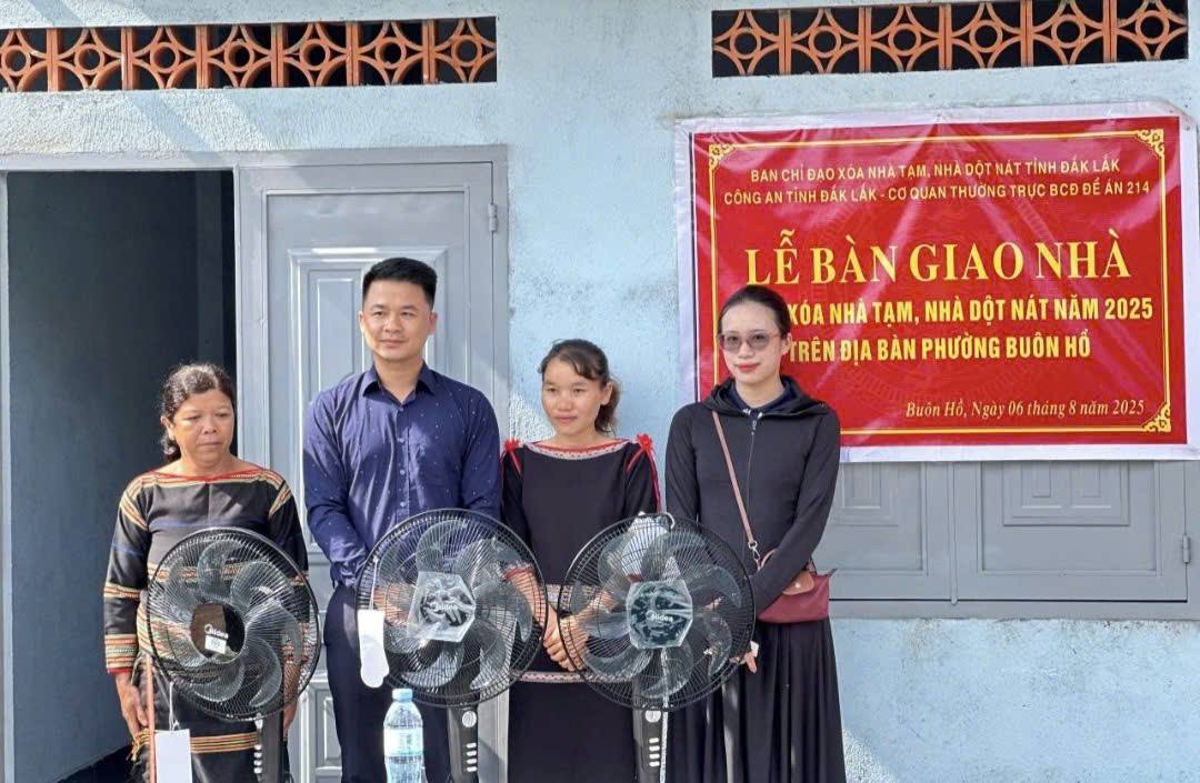 Dấu ấn đậm nét của Công an phường Buôn Hồ khi thực hiện Chính quyền địa phương 2 cấp