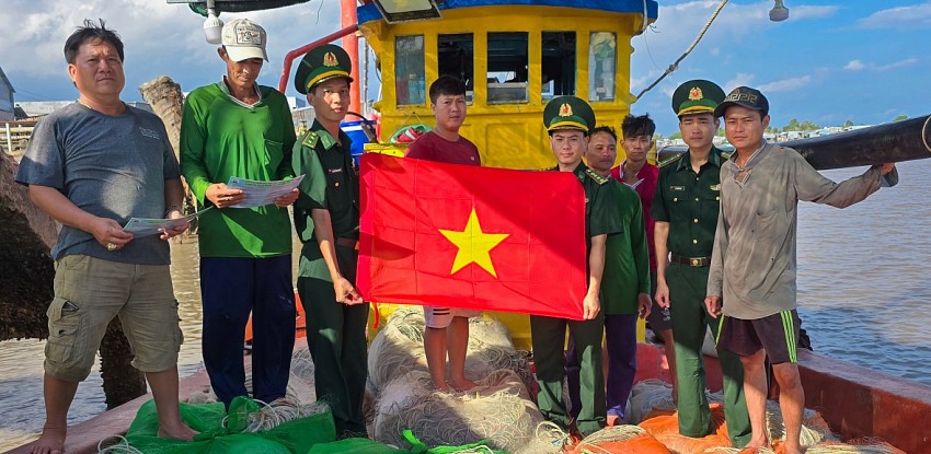 Cà Mau: Đồn Biên phòng Rạch Gốc đồng hành cùng ngư dân nói không với khai thác IUU