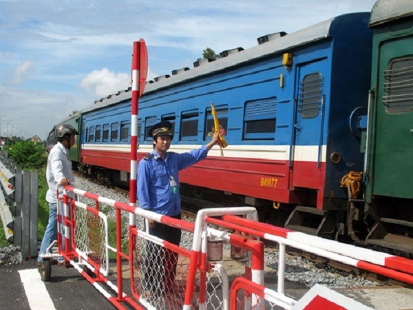 Tăng cường bảo đảm trật tự, an toàn giao thông đường sắt trong tình hình mới