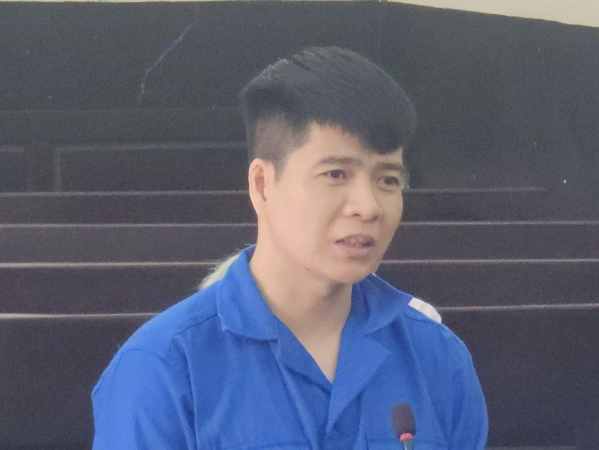 Cựu kế toán Phòng Nội vụ TP Mỹ Tho lãnh 20 năm tù vì tham ô hơn 3,7 tỉ đồng Cựu kế toán Phòng Nội vụ TP Mỹ Tho lãnh 20 năm tù vì tham ô hơn 3,7 tỉ đồng