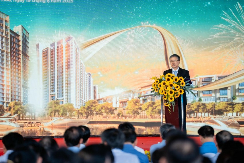 Bộ trưởng Nguyễn Hải Ninh dự lễ khởi công dự án khu đô thị hơn 17.000 tỷ đồng tại Khánh Hòa