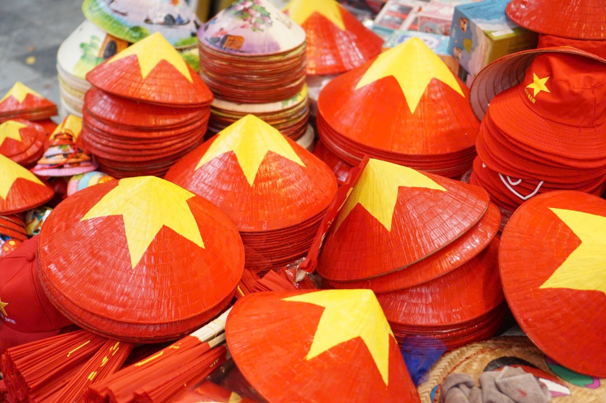 Không khí mừng Quốc khánh 2/9 lan tỏa khắp phố phường Hà Nội Không khí mừng Quốc khánh 2/9 lan tỏa khắp phố phường Hà Nội