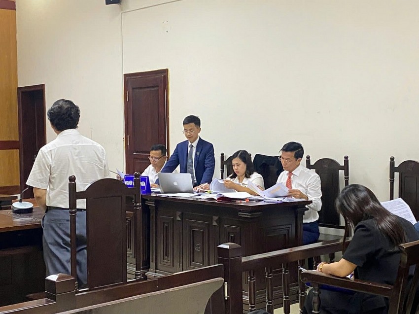 Luật sư Dương Dương Lê Ước An. Luật sư Dương Dương Lê Ước An.