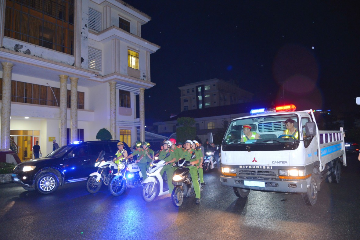 Công an Cà Mau: Trắng đêm vì bình yên trên từng tuyến phố