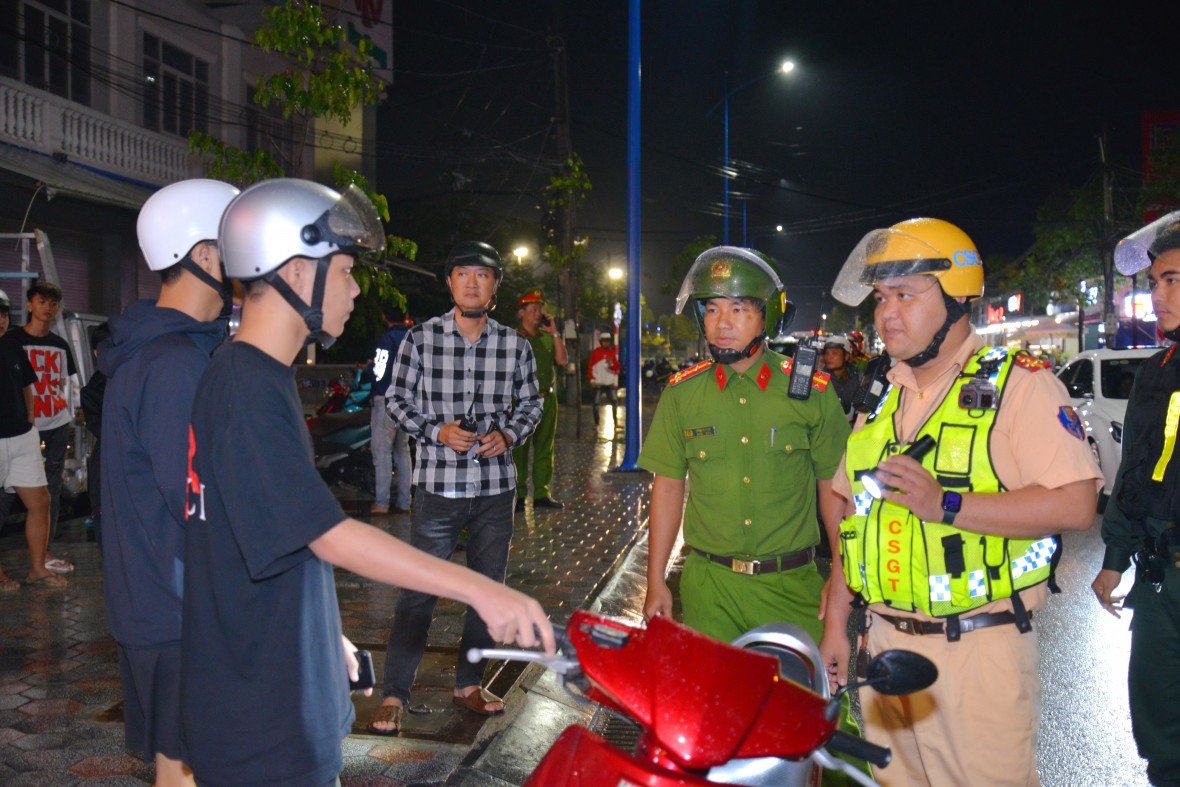 Công an Cà Mau: Trắng đêm vì bình yên trên từng tuyến phố