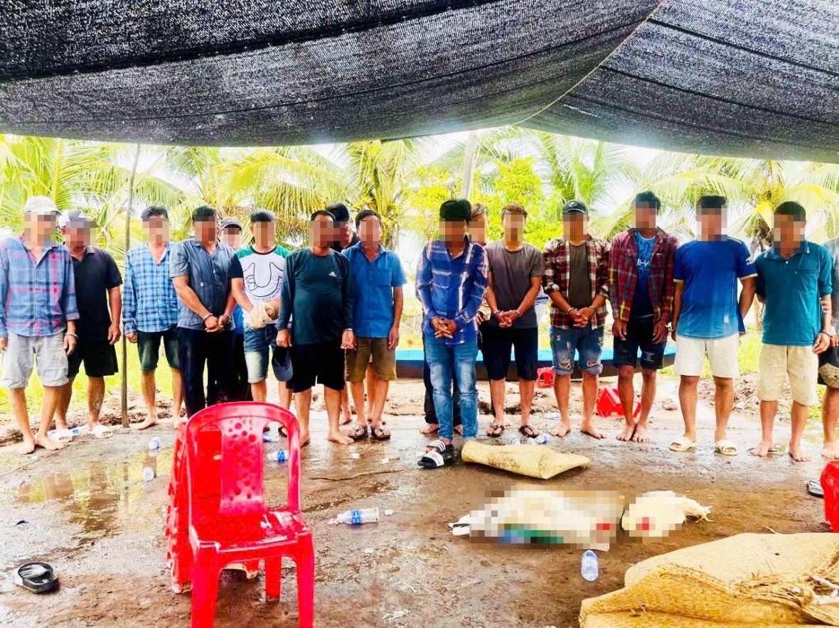 Bắt quả tang 18 đối tượng đánh bạc dưới hình thức đá gà ăn tiền