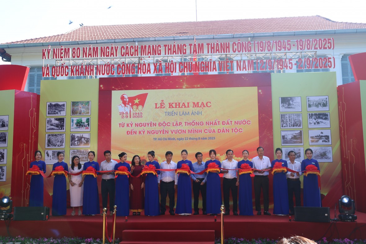TP Hồ Chí Minh: Triển lãm ảnh Từ độc lập dân tộc đến kỷ nguyên vươn mình