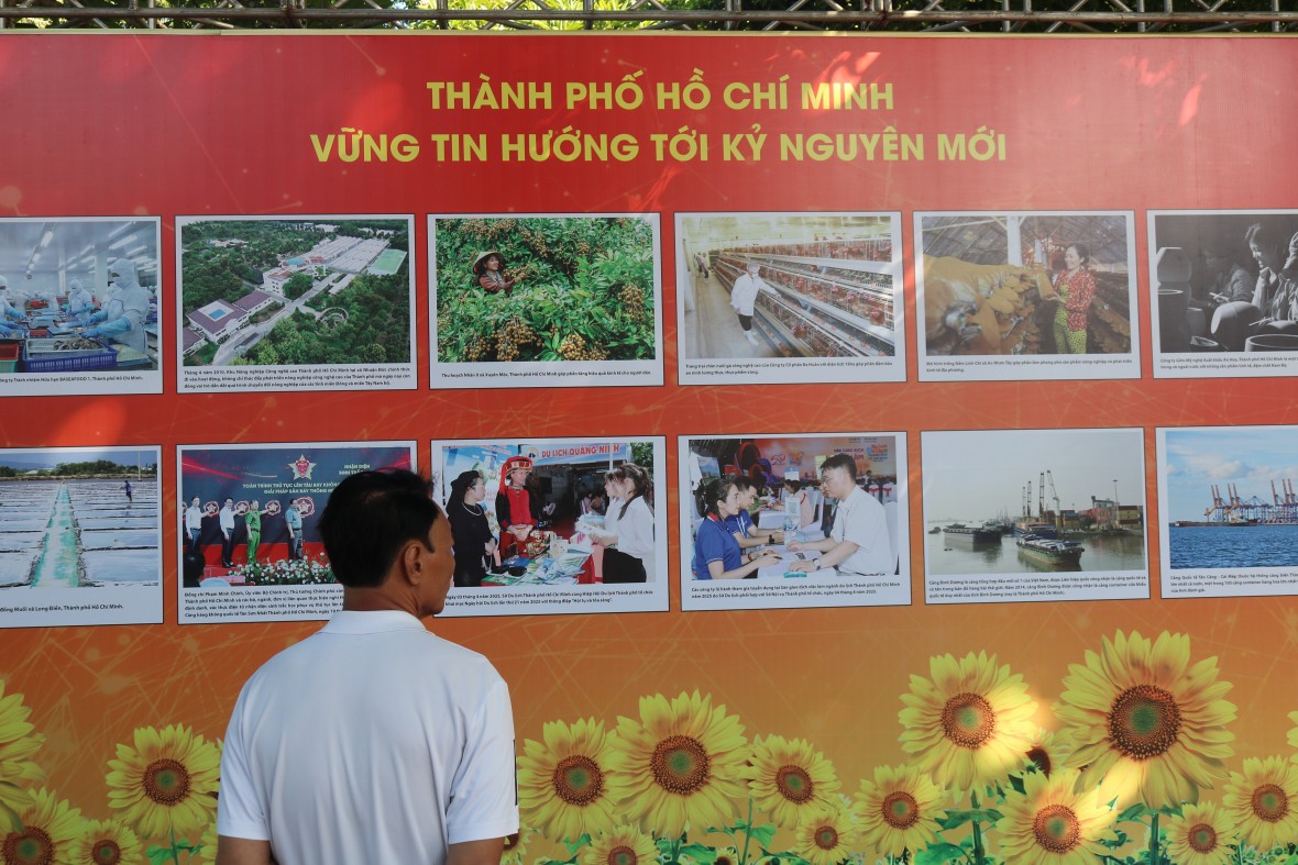 TP Hồ Chí Minh: Triển lãm ảnh Từ độc lập dân tộc đến kỷ nguyên vươn mình