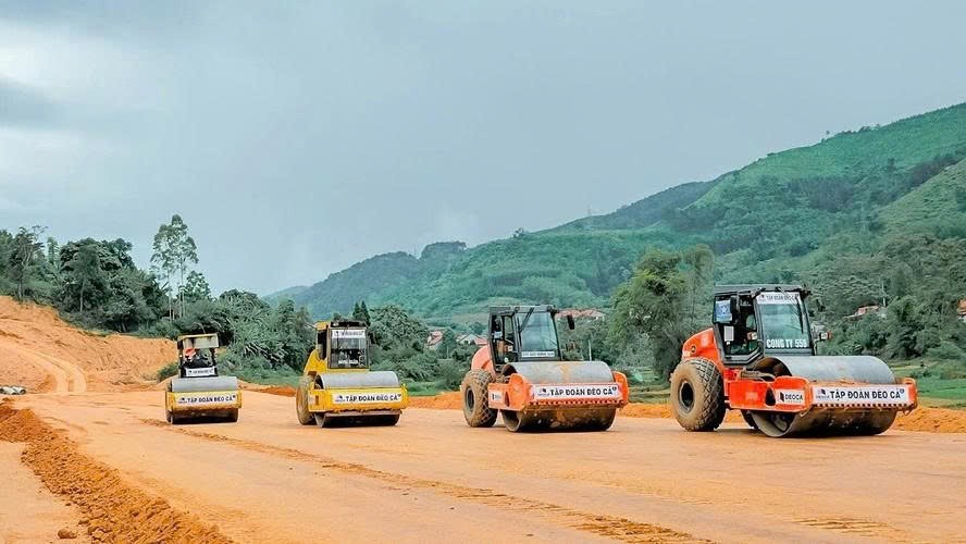 Lạng Sơn tăng tốc giải phóng mặt bằng hai dự án cao tốc trọng điểm